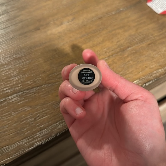 Armani beauty luminous silk concealer - Picture 2 of 2